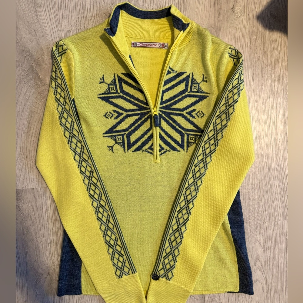 Obermeyer ski sweater size medium